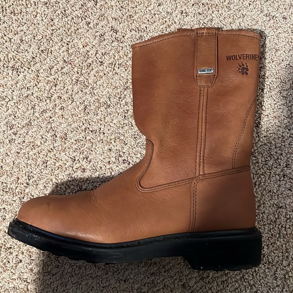 Wolverine Boots and Shoes - Picture 5 of 9